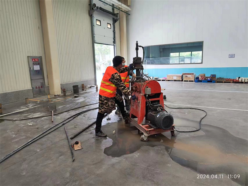 尉氏厂房地面下沉塌陷注浆加固施工